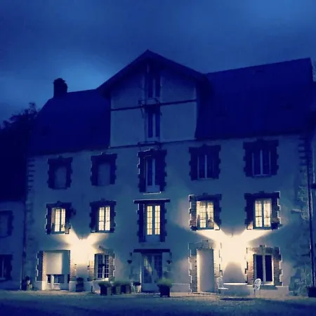 Le Moulin De Gouaix Bed & Breakfast 3*