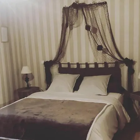 Le Moulin De Gouaix Bed & Breakfast